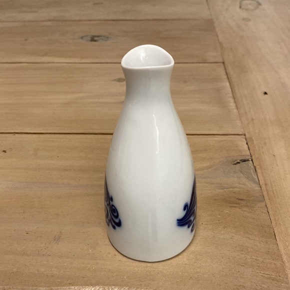 Porsgrund Norway Blue and White Peanut Shaker or Bud Vase - Picture 3 of 7